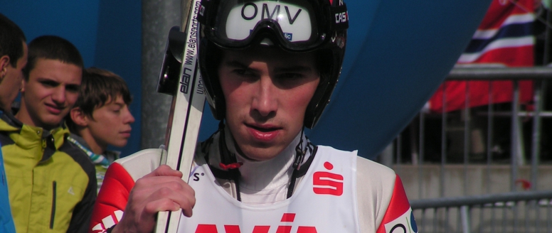 Hájek zakončil lety ve Vikersundu dvacátým místem, po Prevcovi má rekord Fannemel