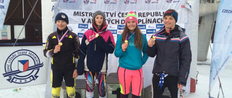 Žákovskými mistry České republiky se ve slalomu stali Zíková, Čech, Ouvín a Lukášová