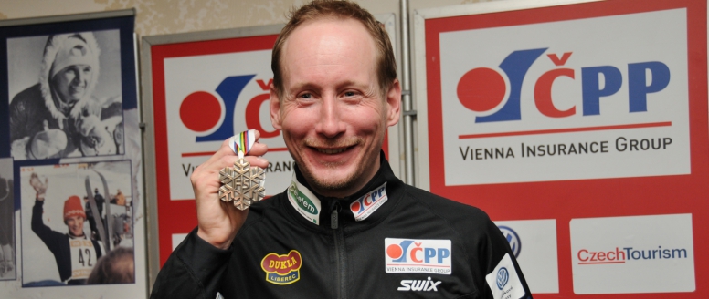 Lukáš Bauer a jeho stříbrná medaile jsou doma