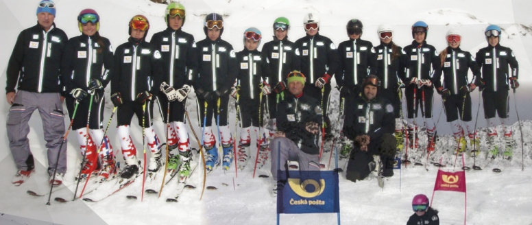 Reprezentační družstvo žáků trénovalo podruhé na ledovci s novým partnerem Česká pošta