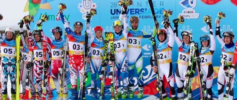 Paráda! Alpští lyžaři získali na univerziádě zlatou medaili v týmové soutěži!