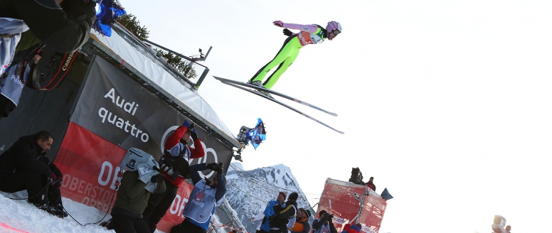 Turné čtyř můstků: Stoch zvítězil v Oberstdorfu, Koudelka si připsal bod