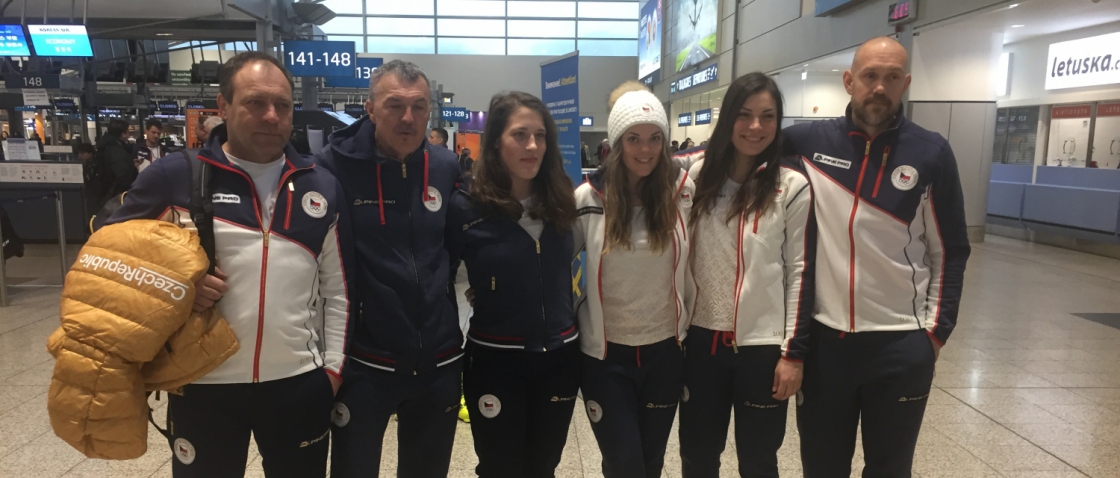 Druhá část výpravy alpských lyžařů odletěla do Pchjongčchangu