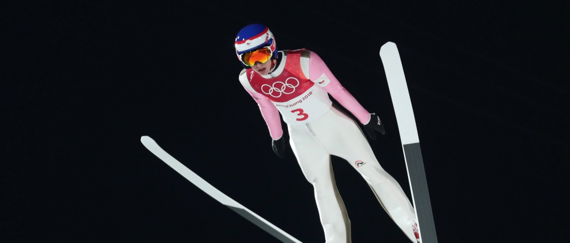 Historie přepsána, Norové na olympiádě poprvé vyhráli závod týmů. Čeští skokani pohořeli