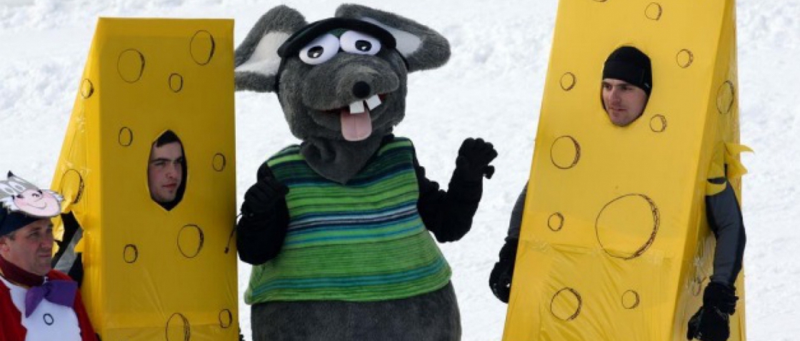 SKI KLUB DOBRUŠKA Vás zve na akci - KARNEVAL NA LYŽÍCH A ROZLOUČENÍ S KAČENKOU A RAMPUŠÁKEM