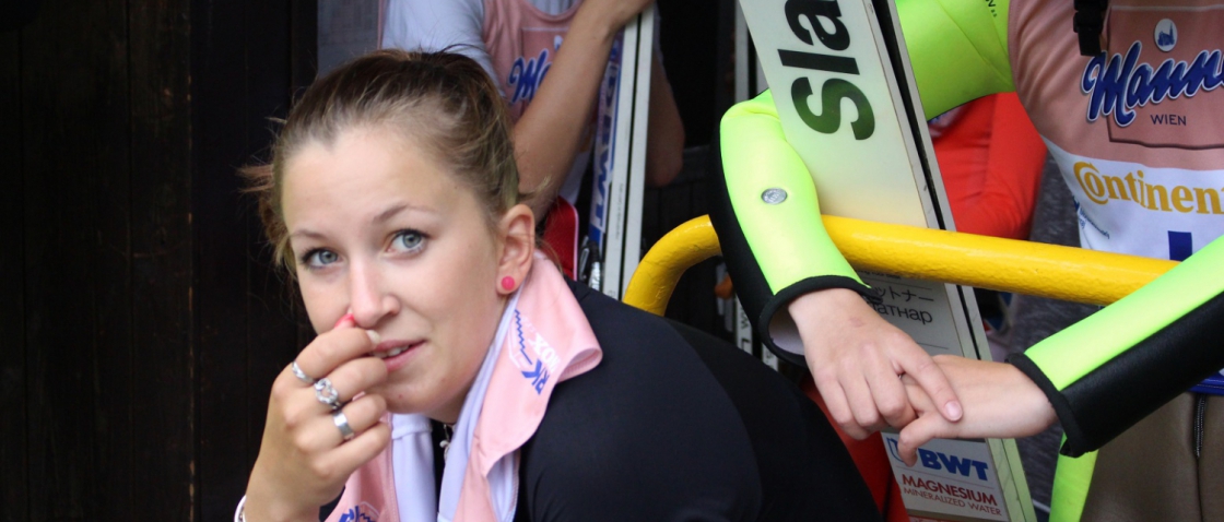 Blažková na memoriálu vybojovala první body do Grand Prix, Ptáčková spadla