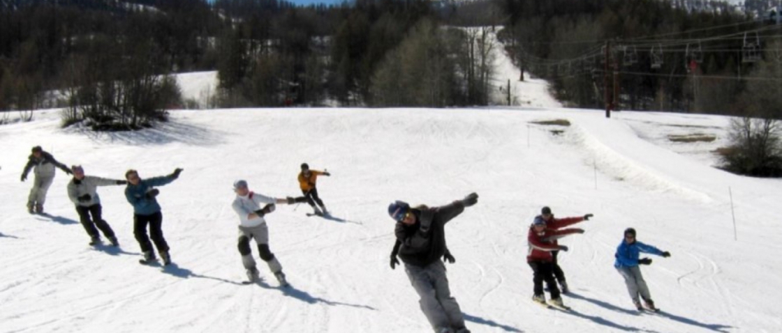 Fakulta tělesné výchovy a sportu Univerzity Karlovy pořádá kurz - Instruktor základního lyžování, Cvičitel a Učitel lyžování  (prodloužení kvalifikace)