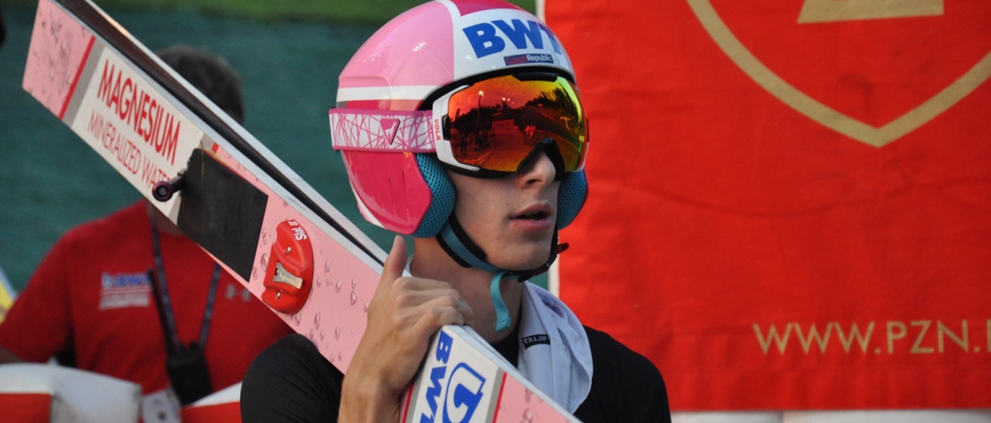 Polášek v Rasnově diskvalifikován ze sedmého místa, přesvědčivě vyhrál Geiger