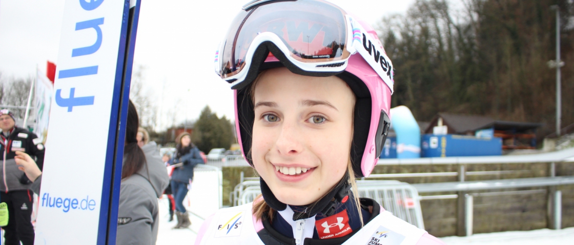 Lundbyová vyhrála individuální závod žen, Ptáčková vyskákala 29. místo