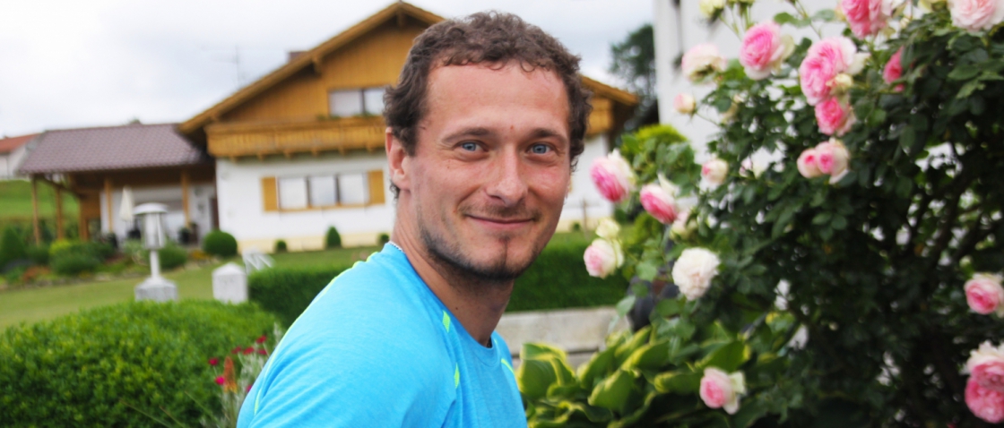 Musíme se na můstku vrátit trošku k základům, doladit je a zažít si je, říká trenér ženského skoku Tomáš Vambera