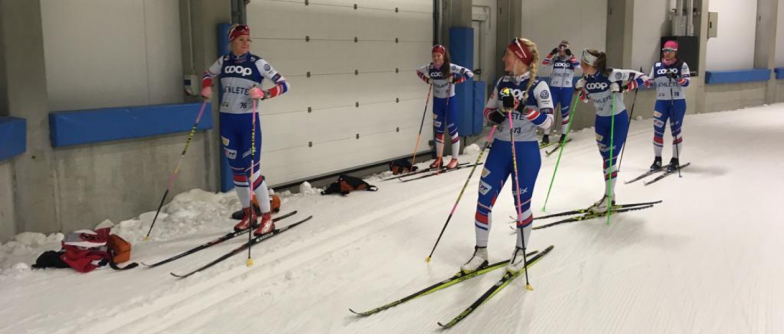Příprava běžců na lyžích pokračuje v Oberhofu