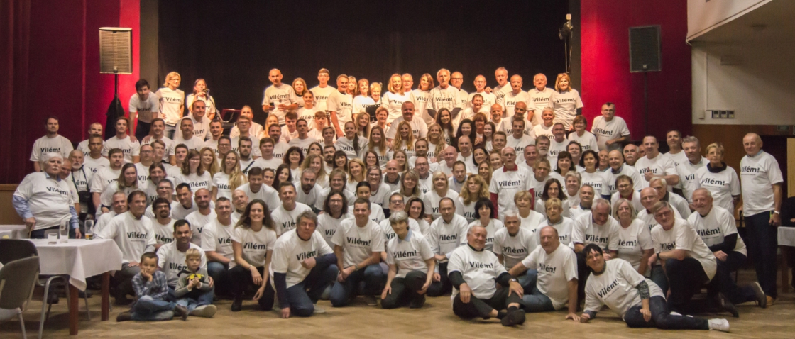 Více než 150 bývalých svěřenců připravilo Vilému Podešvovi tajnou oslavu před 90. narozeninami