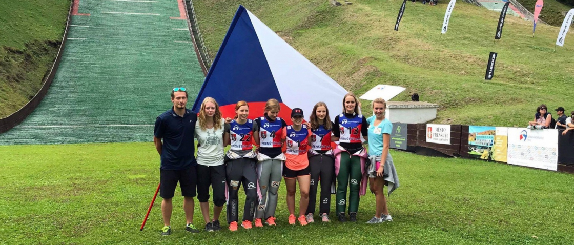 Ohlédnutí za letní sezonou: Češky ovládly FIS Cup, na vrcholu patnáctiletá Ulrichová
