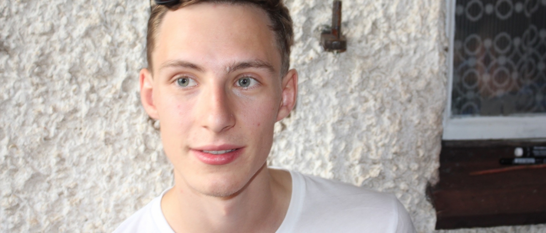 V nedělním individuálním závodě se představí Polášek se Sakalou