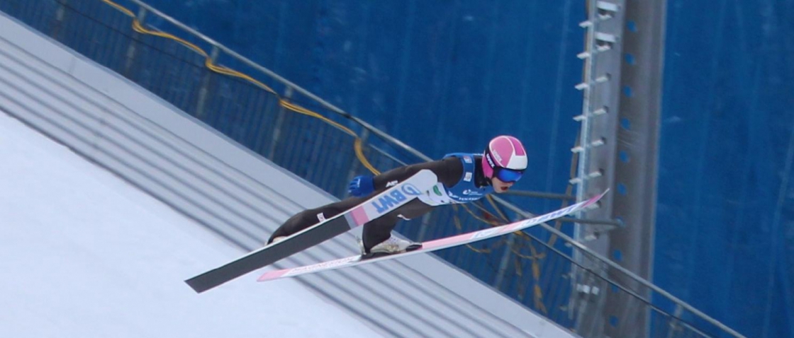 Koudelka první závod v Lillehammeru nezvládl, zvítězil Prevc