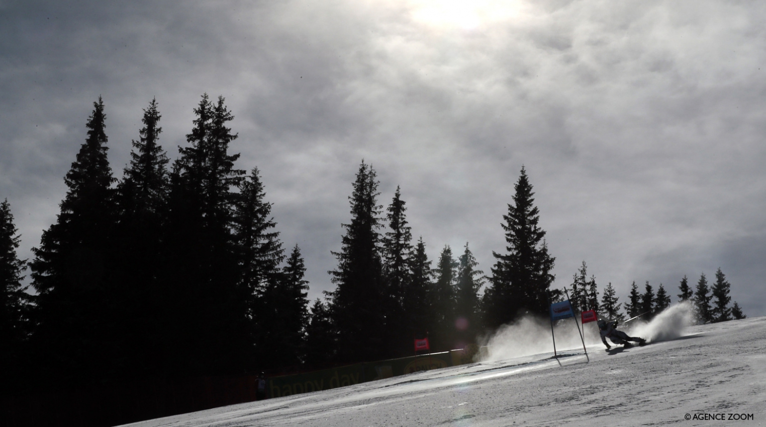 Obří slalom SP v Jasné vyhrála domácí Petra Vlhová, Gabriela Capová při obřákové premiéře po zranění nebodovala