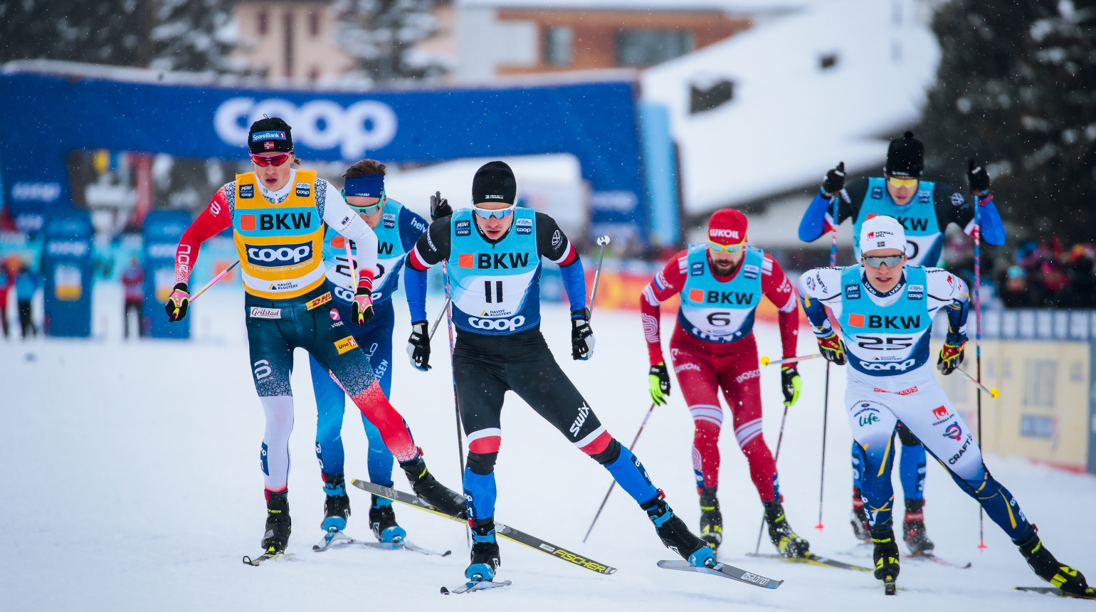 Fantastický výkon českých běžců ve sprintu! V Davosu jich pět prošlo do čtvrtfinále, nejlepší 14. Novák