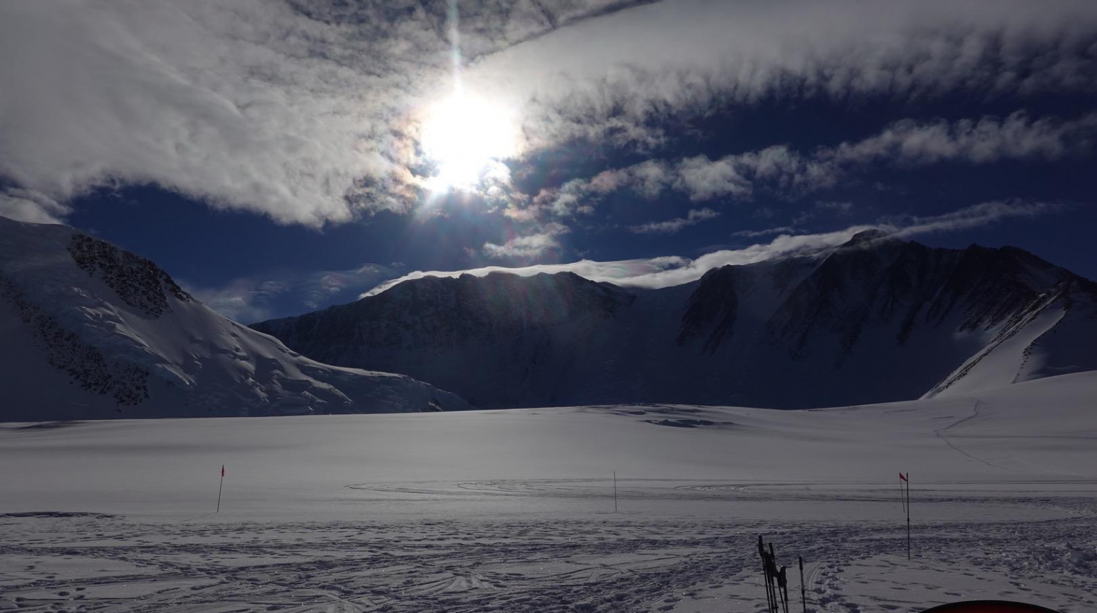 Petr Horký zdolal nejvyšší horu Antarktidy. Nyní míří na jižní pól