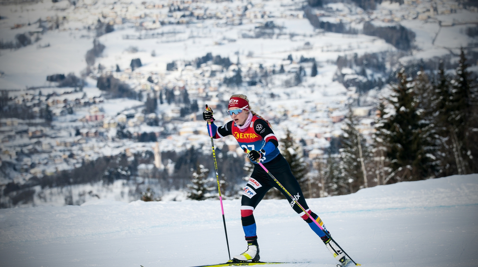 Janatová uhájila při drsném výjezdu na Alpe Cermis umístění v nejlepší třicítce Tour de Ski