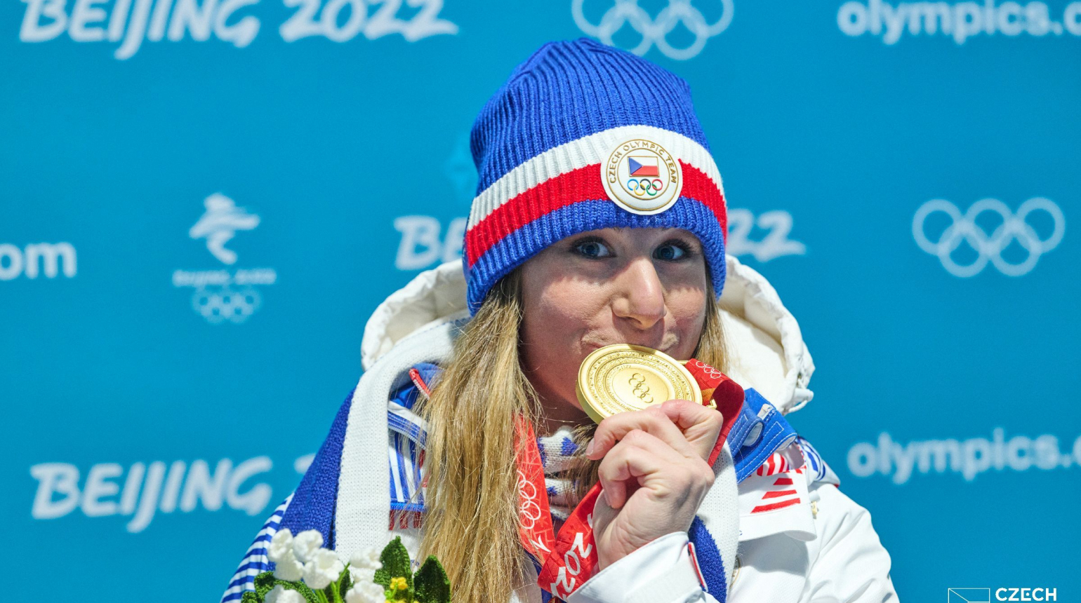 ZLATO! Fantastická Ledecká na snowboardu obhájila olympijský triumf