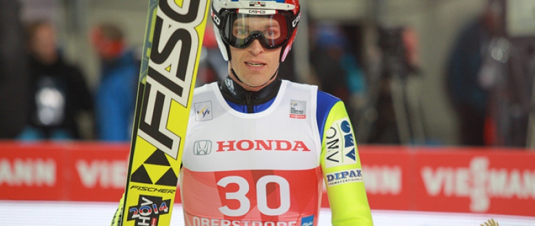 Na Turné čtyř můstků postoupili z kvalifikace čtyř Češi.