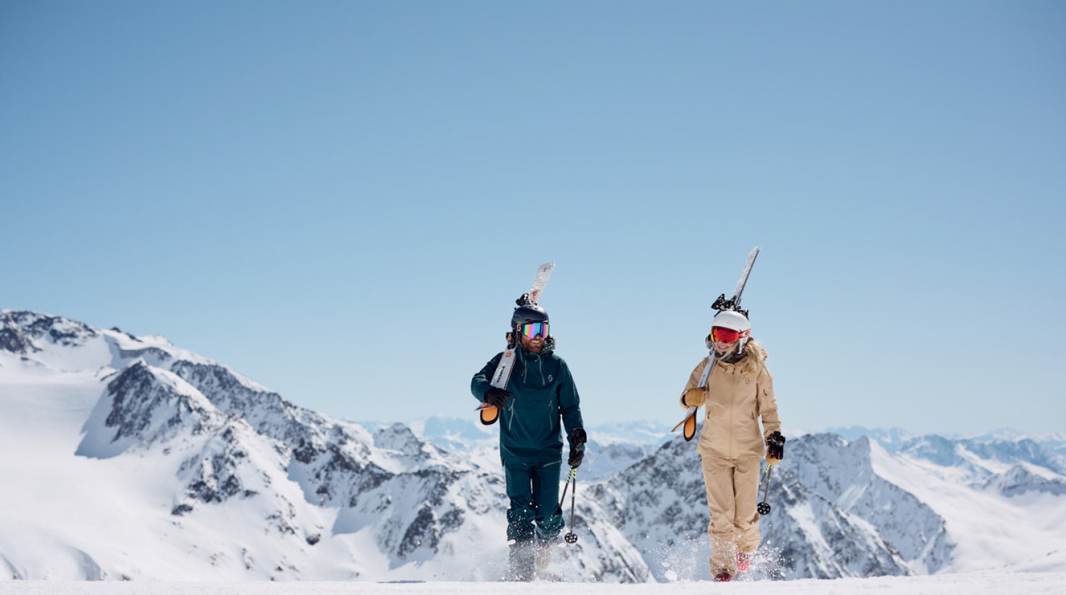 Jarní lyžování na ledovci Stubai. Pro členy SLČR až do června se slevou 20 procent