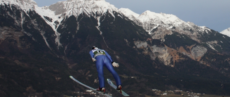 Na Turné v Innsbrucku se kvalifikovali čtyři Češi. Doleželová boduje v Rusku.