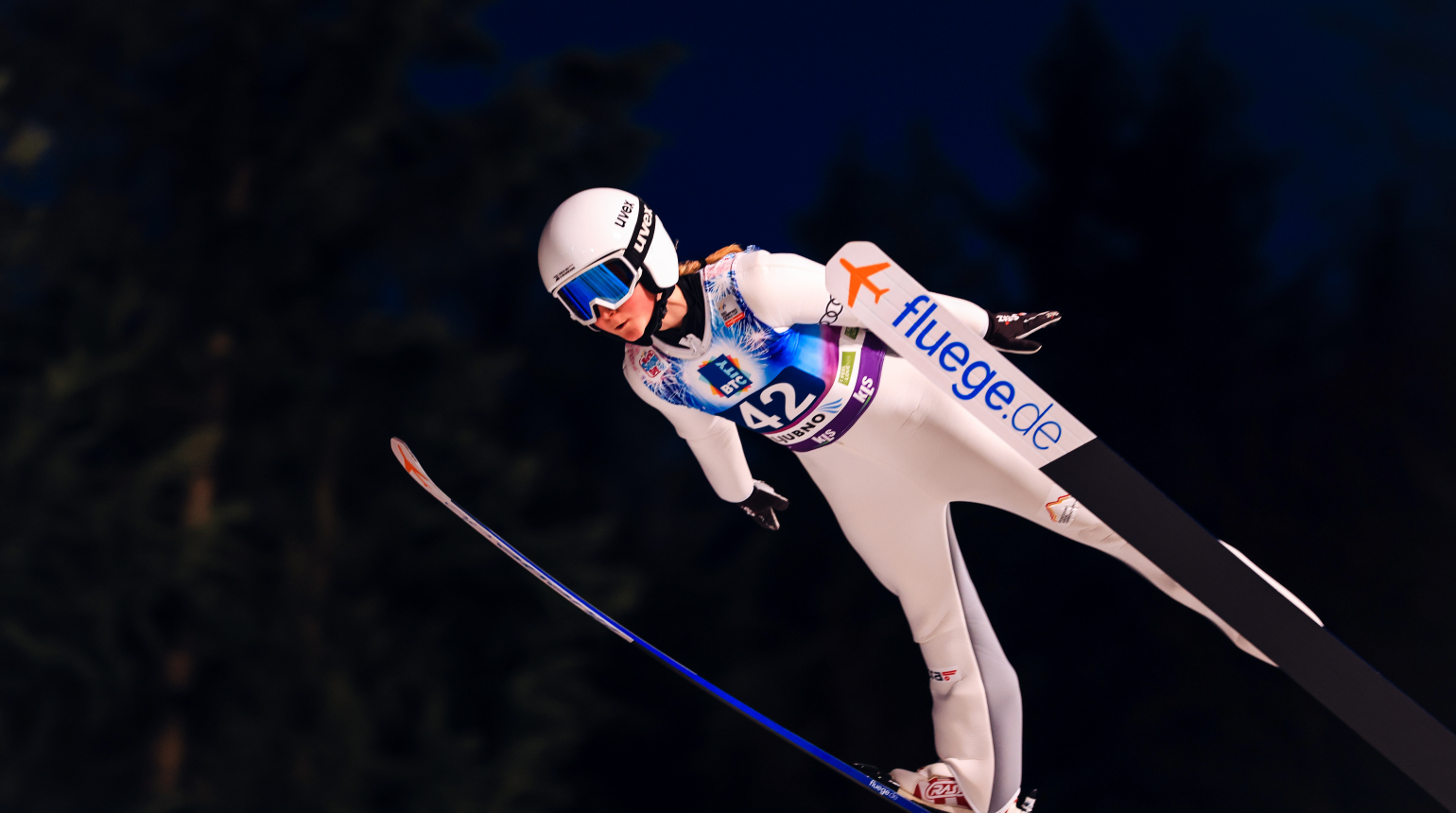 Vítězkou silvestrovského závodu v Ljubnu se stala Anna Odine Stroemová, Ulrichová ve čtvrté desítce