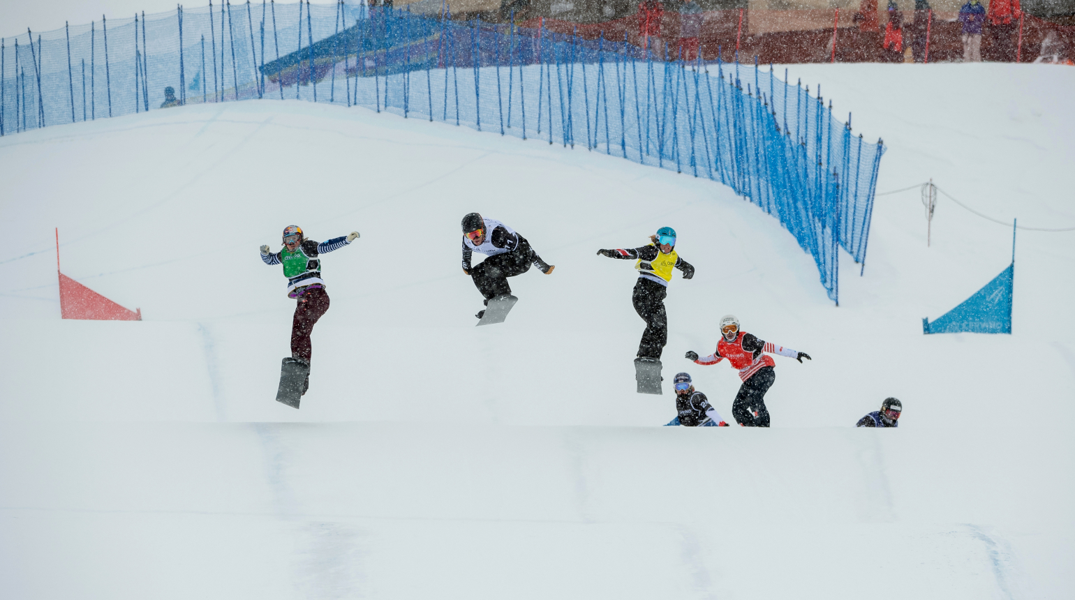 Světový pohár snowboardcrossu je zpět! Jede se v italské Cortině
