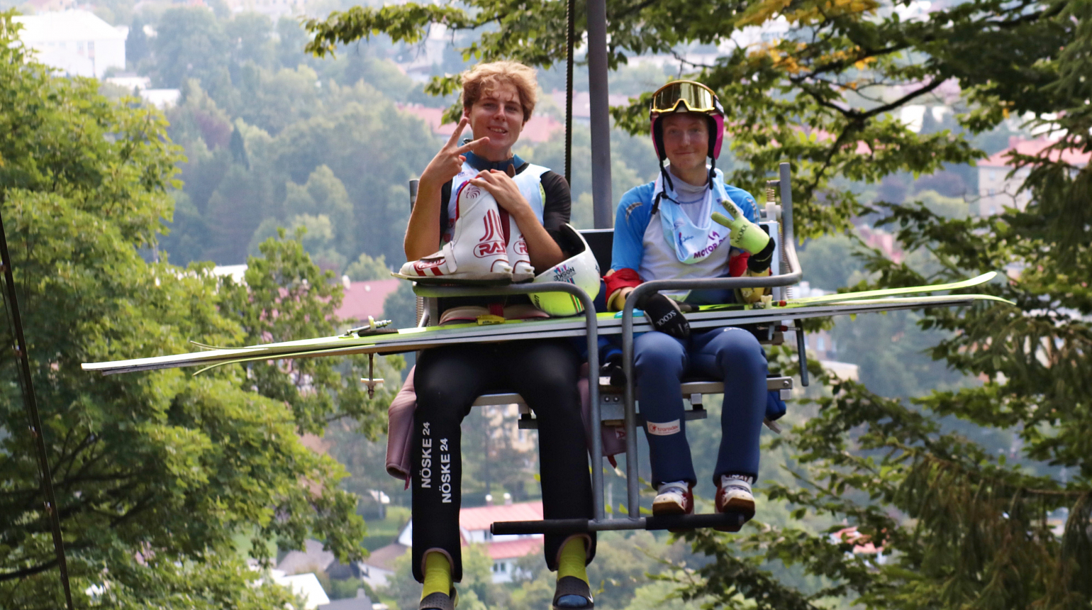 FIS Cup ve Villachu ovládli Němci a Rakušané, mezi ženami pak zvítězila Župančičová. Představil se také český reprezentant Camillo Hauke