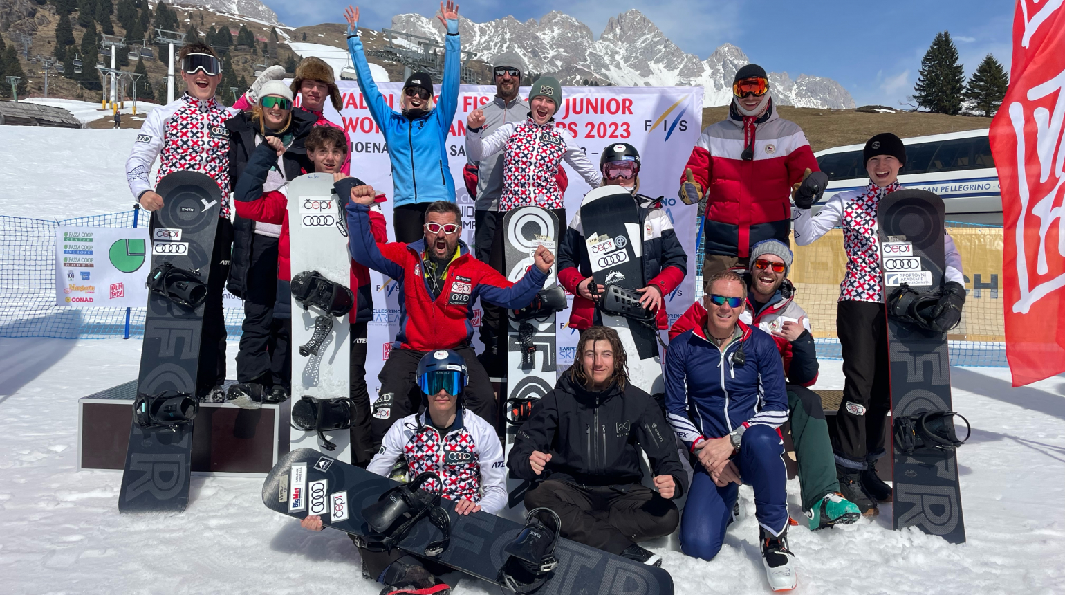 MSJ snowboardcrossařů: Patnáctiletá Karolína Hrůšová si dojela pro skvělé 13. místo, stejné umístění bral i Matyáš Turinský