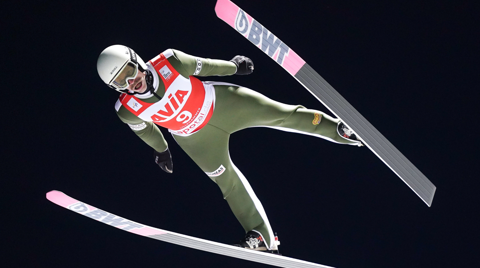 Koudelka skončil v prvním kole, v Klingenthalu zvítězil Geiger