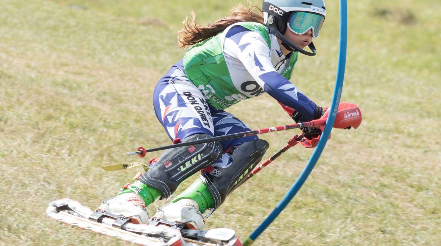 Koryntová je juniorskou mistryní světa ve slalomu! Češi posbírali celkem tři medaile