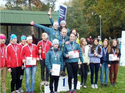 Lyžaři z vimperského sportovního gymnázia si vedli úspěšně na republikovém finále AŠSK v přespolním běhu.