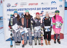 Gabriela Capová, Andrea Zemanová, Pavla Klicnarová, Tereza Kmochová a Barbora Zíková 