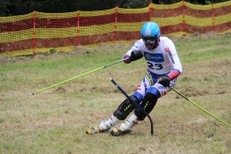 Jan Němec při slalomu v Ravasclettu