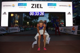 Eva Vrabcová Nývltová na nočním závodě v Berlíně