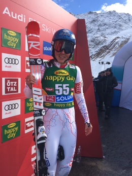 Petra Vlhová v cíle druhého kola SP