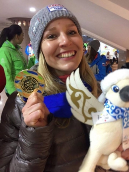Šťastná Tereza Kmochová s vytouženou medailí