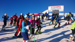 Češi na prohlídce neoficiálního žákovského MS