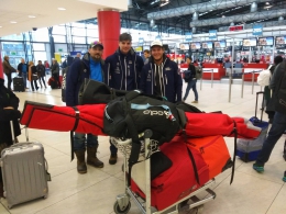 Ondra Benrdt se svým vybavením do Levi 