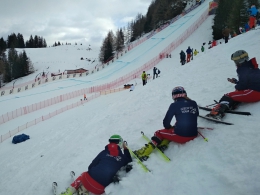 Naši žáci sledují trénink nejslavnějšího sjezdu na sjezdovce Streif