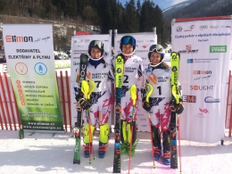 Nejlepší ženy v cíli slalomu