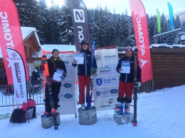 1. závod muži: zleva 2. M. Zvejnieks, 1. J. Koula, 3. A. Klíma