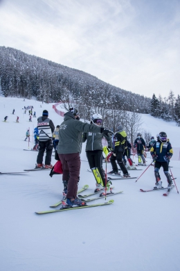 M. Dubovská na prohlídce trati s trenérem Andrejem Prevuzňakem