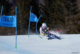 Gabriela Capová v modré trati týmového paralelu na MS 2021